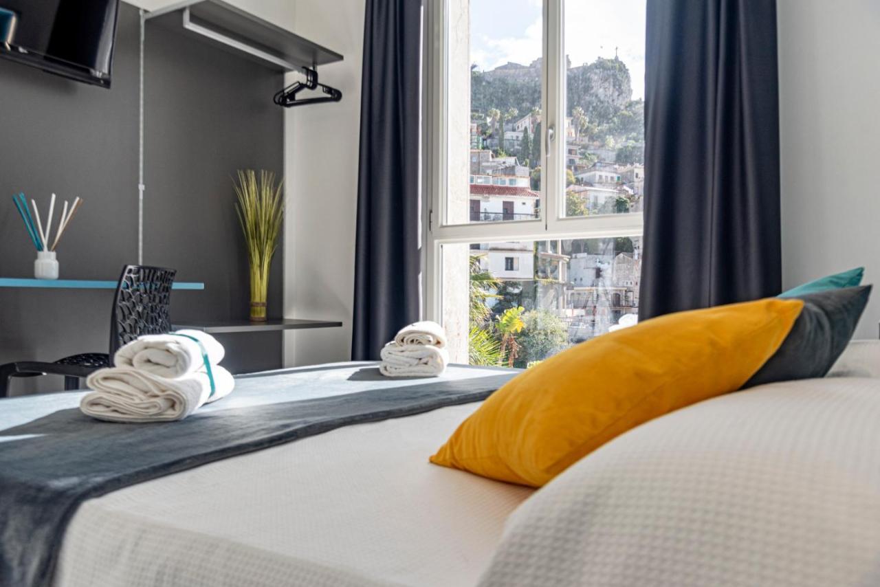 타오르미나 Minerva Luxury Town Center , Pool And Parking 아파트 외부 사진